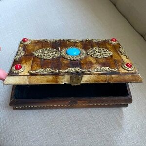 Vintage Wooden Jewelry Trinket Box